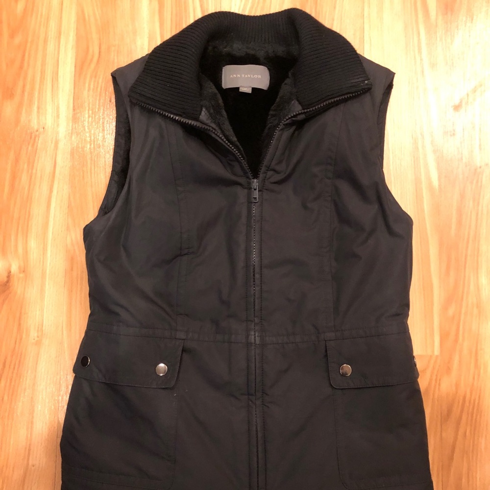 Ann Taylor Vest with faux fur lining - XS